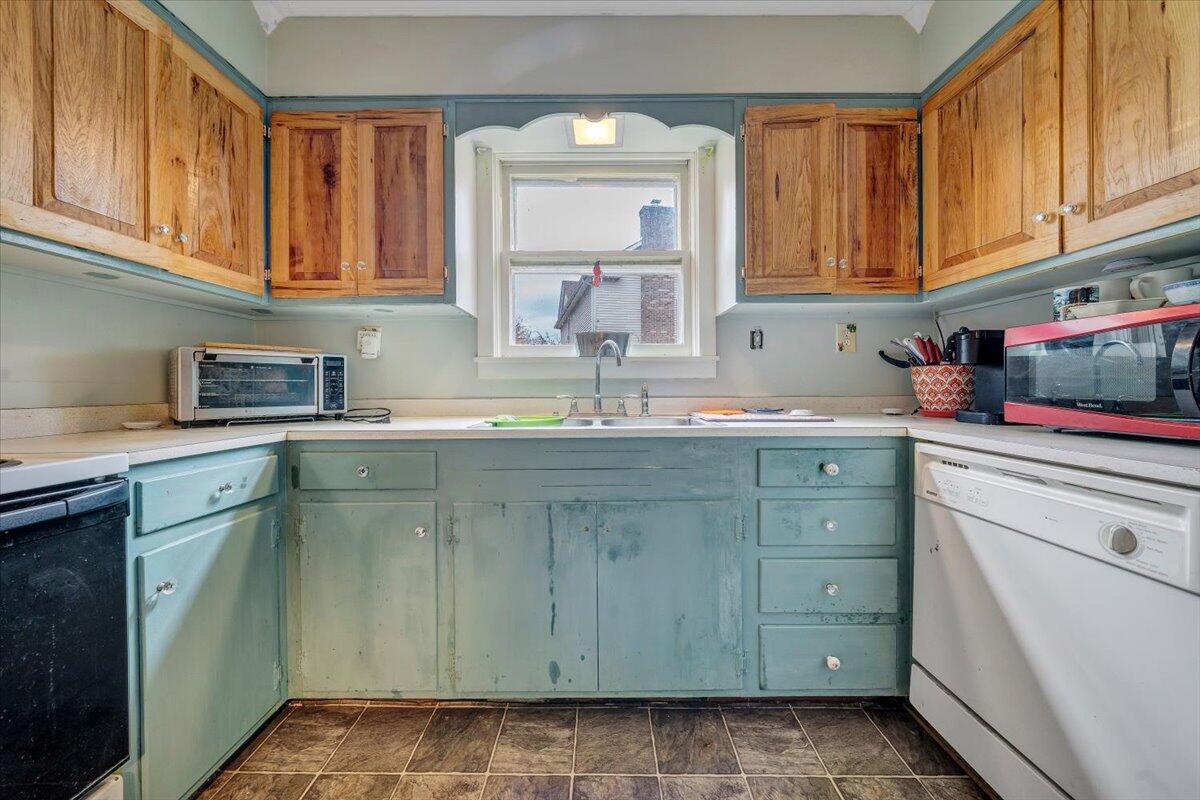 154 Lake View Dr, Bacova, Virginia image 8