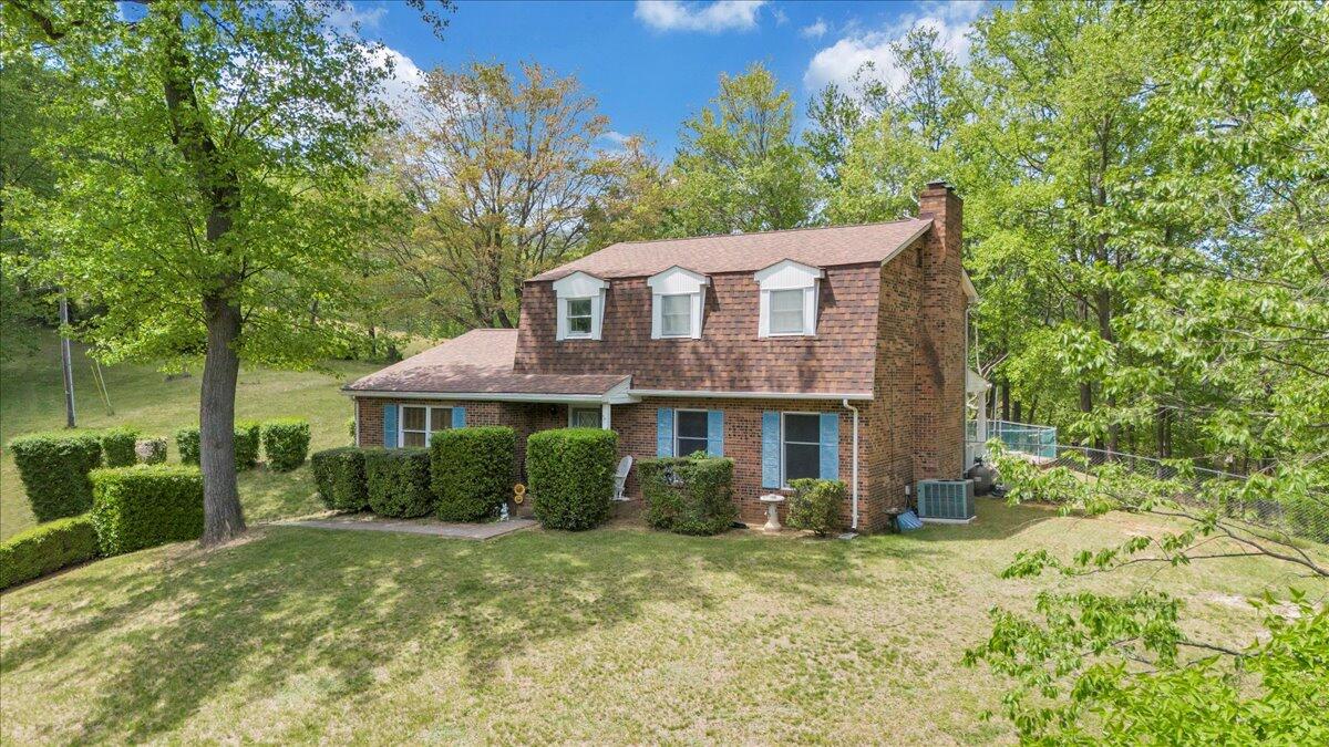 7133 Stone Mountain Rd, Roanoke, Virginia image 3