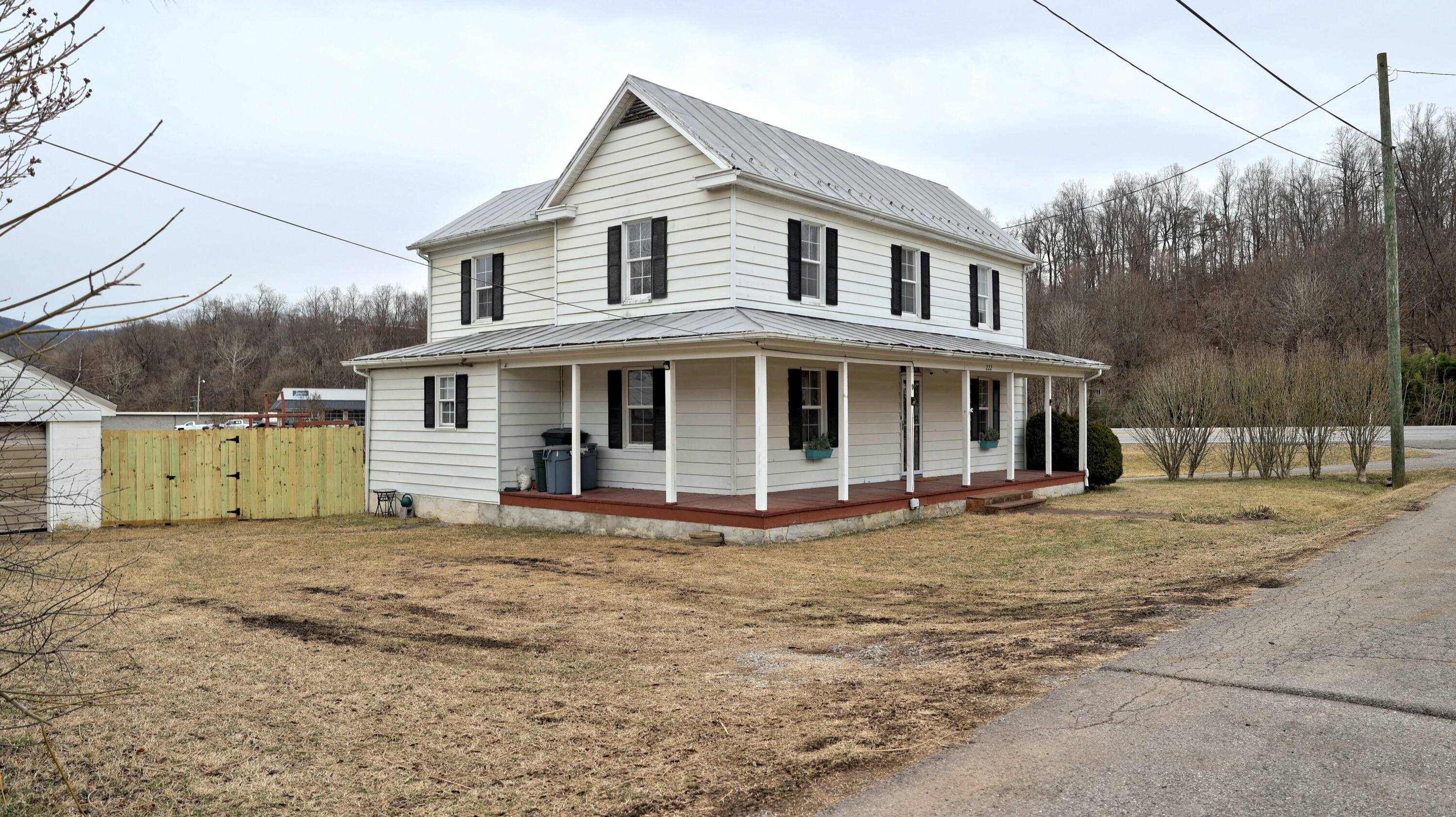 222 Trump Ln, Shawsville, Virginia image 2