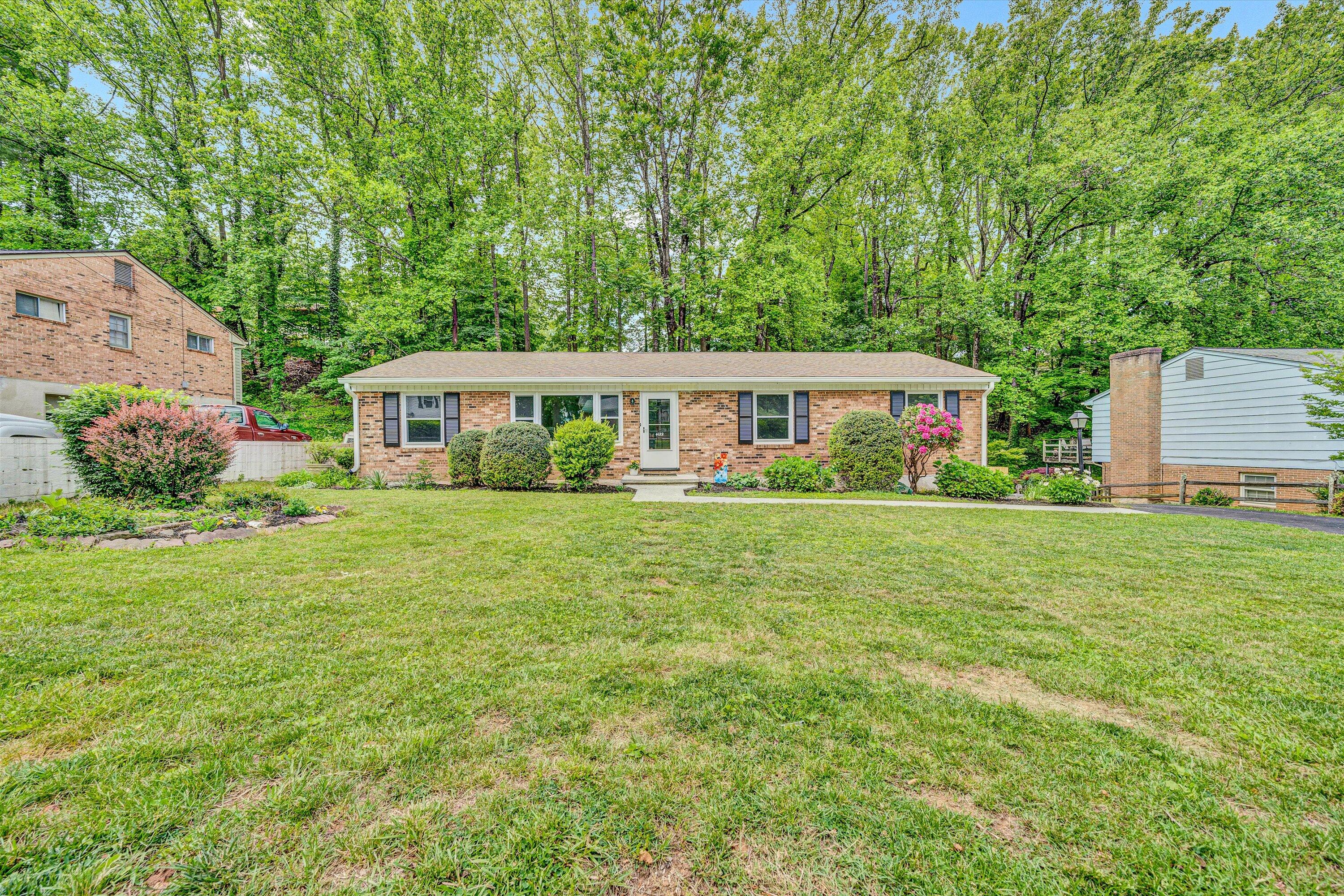 4122 Woodvale Dr, Roanoke, Ohio image 1