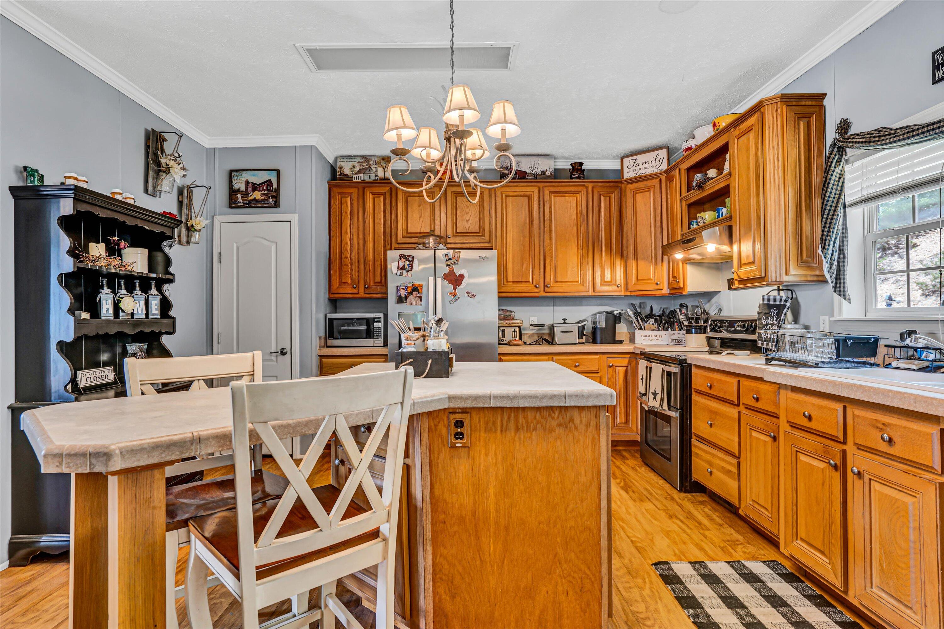 925 Givens Tyler Rd, Salem, Ohio image 9