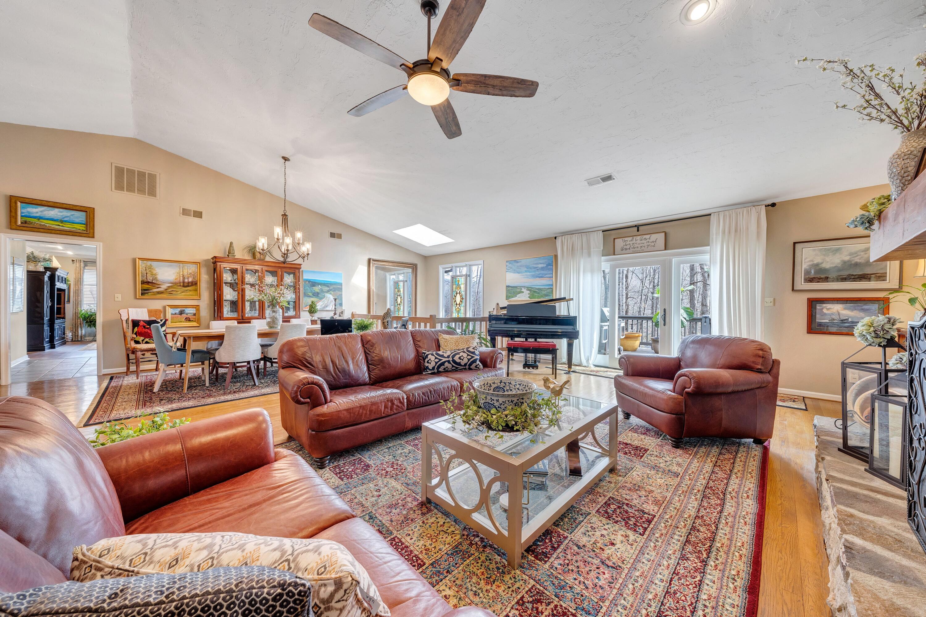 4921 Hunting Hills Dr, Roanoke, Virginia image 13
