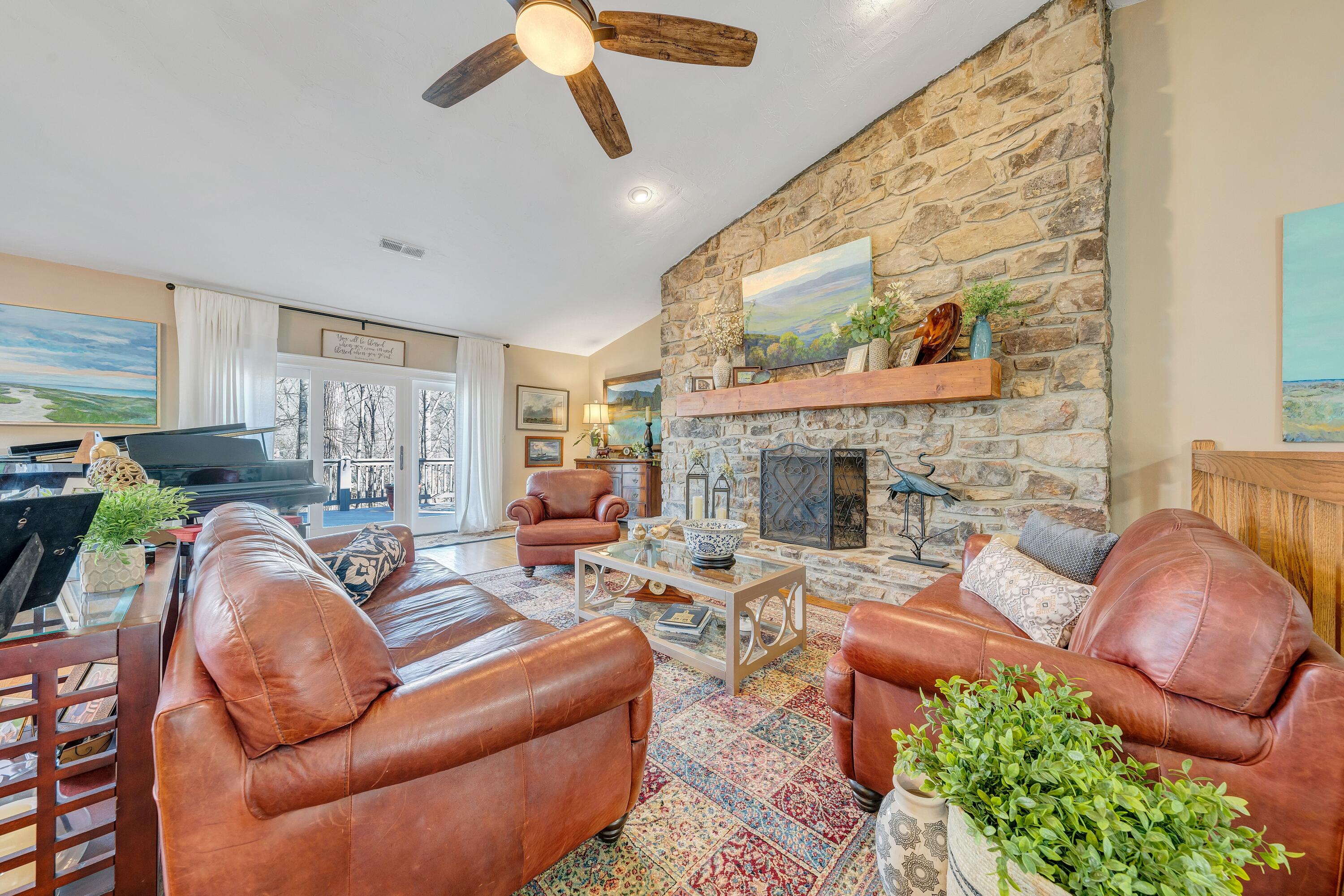 4921 Hunting Hills Dr, Roanoke, Virginia image 12