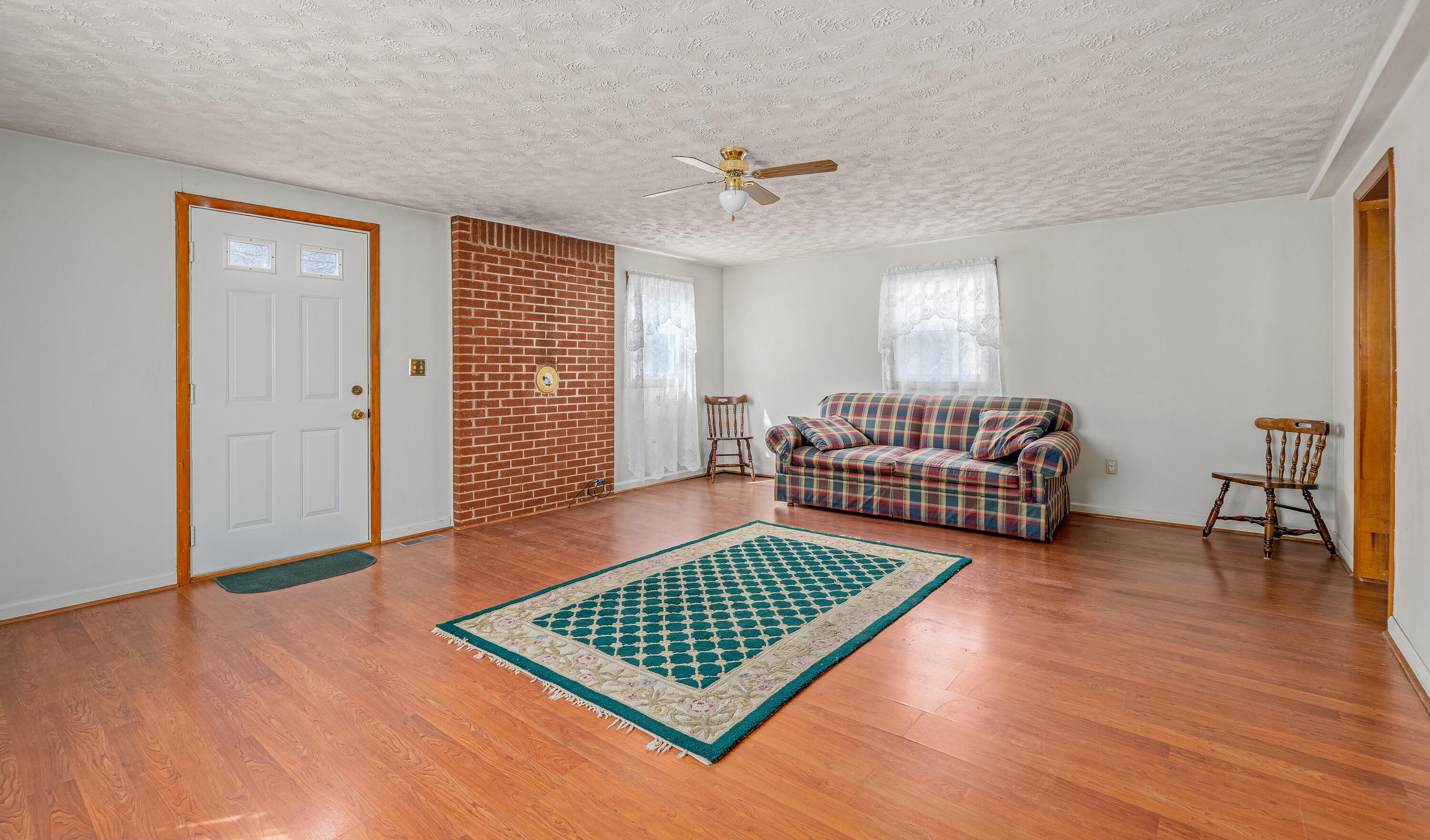 466 Greenway Hollow Rd, Troutville, Virginia image 2