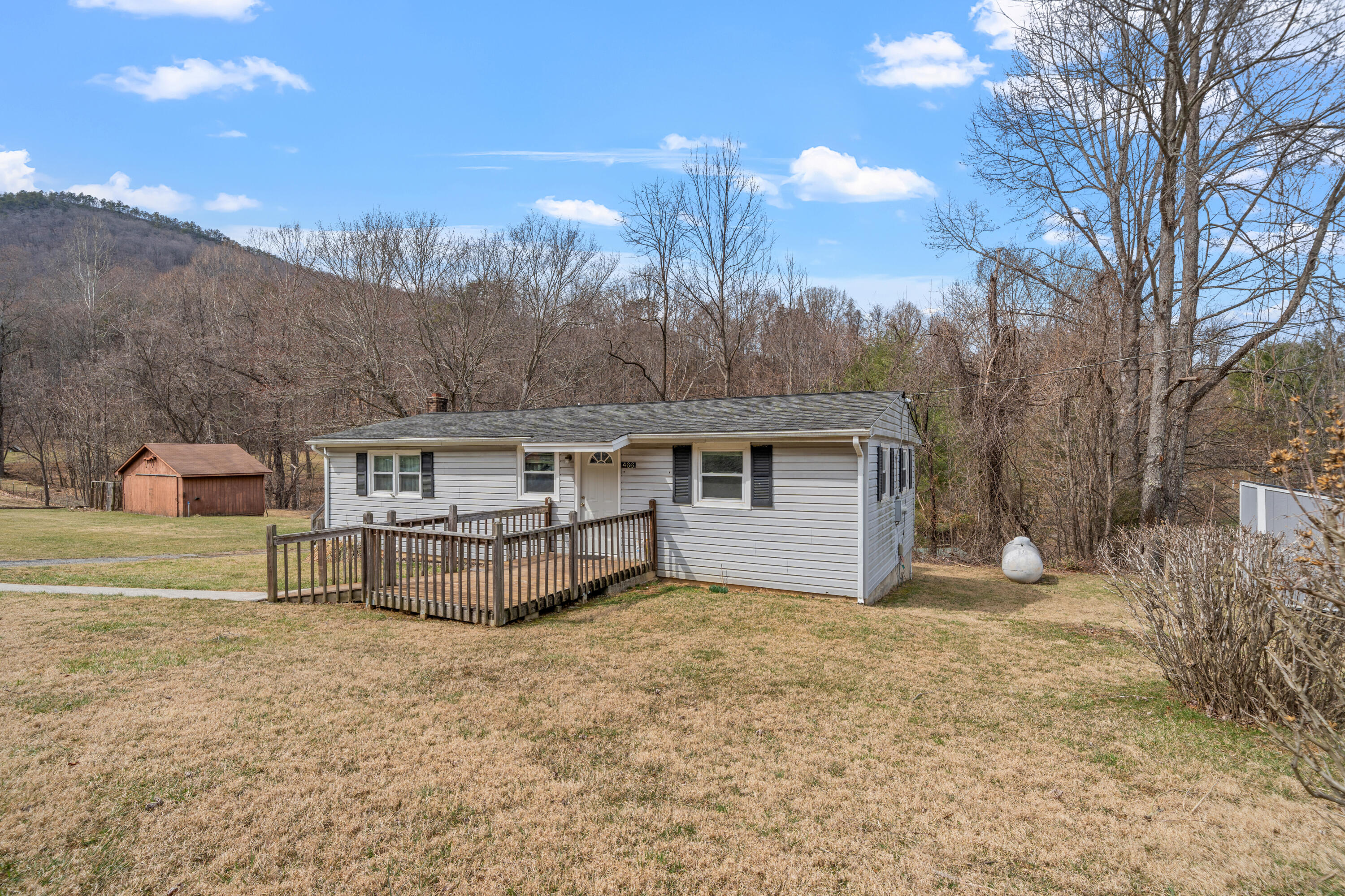 466 Greenway Hollow Rd, Troutville, Virginia image 1