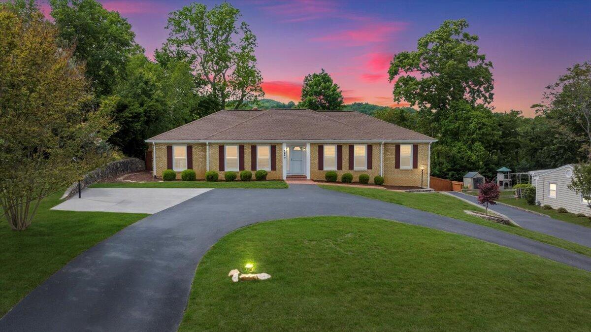 4949 Grape Tree Ln, Roanoke, Virginia image 47