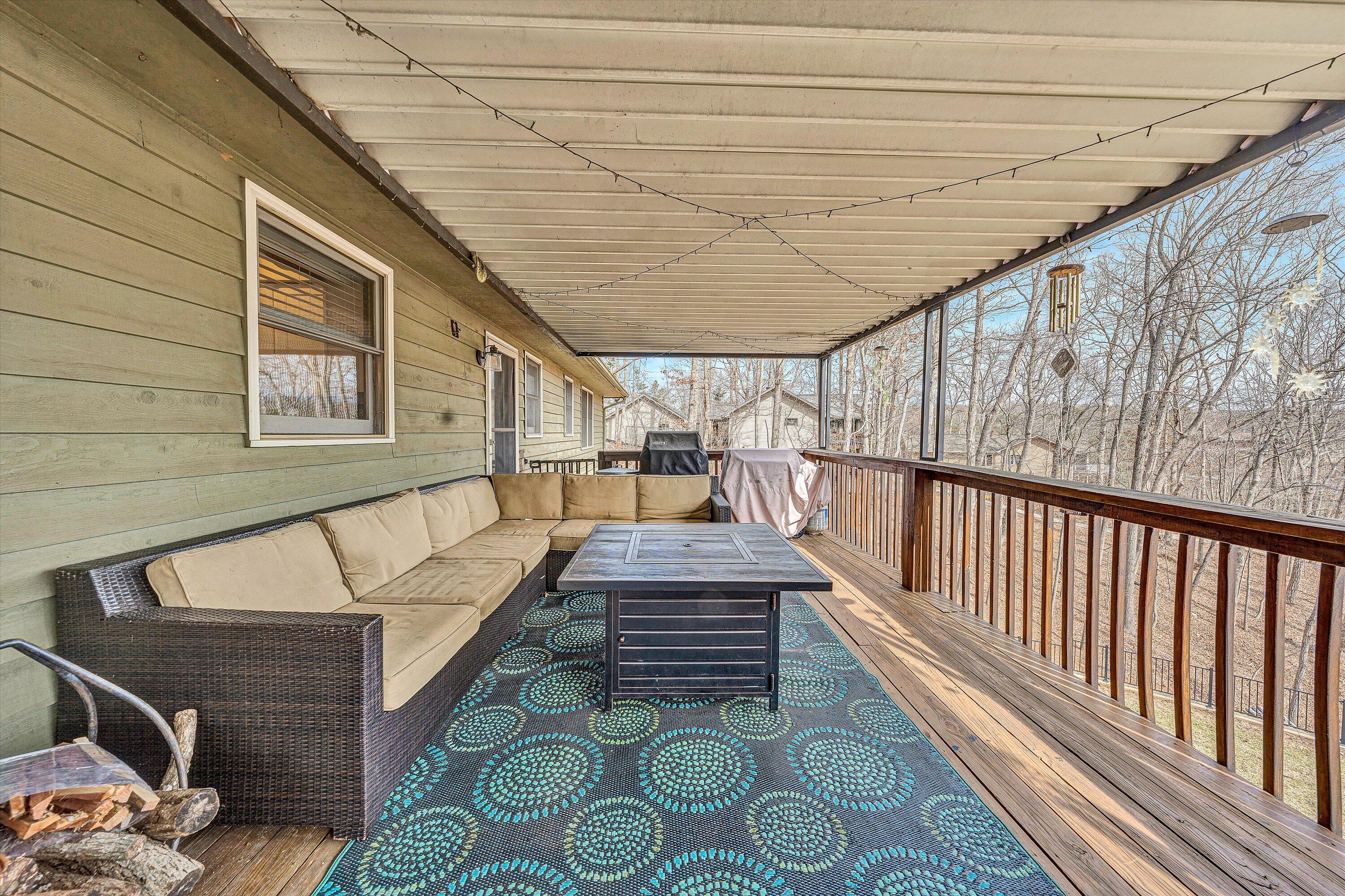202 Sherwood Dr, Huddleston, Virginia image 31