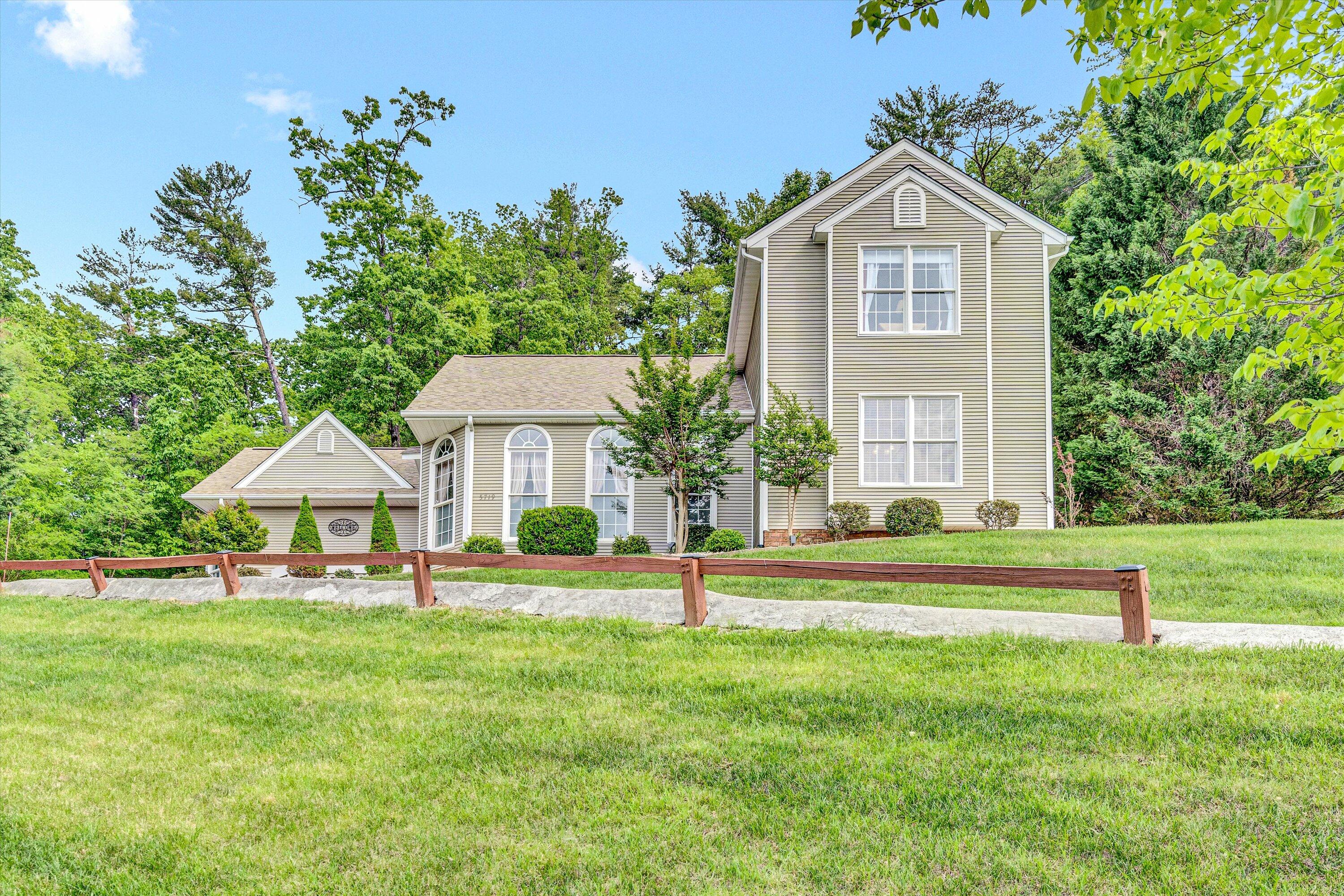 5719 Spring Meadow Ct, Roanoke, Virginia image 1