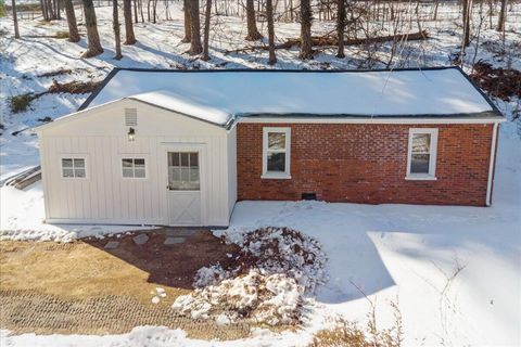 Homes For Sale - 1007 Reed Dr<br/> Big Island, VA 24526