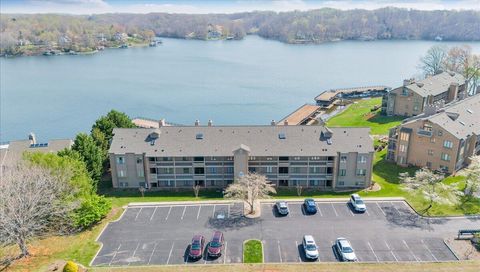 Condo For Sale - 835 Gangplank Rd #113<br/> Moneta, VA 24121