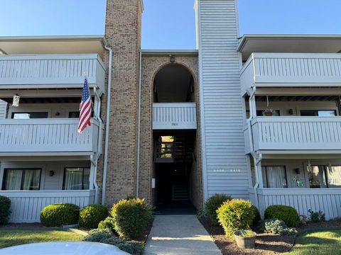 Photo of 2408 Wood Gate LN, Salem, VA 24153 (MLS # 921617)