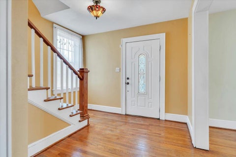 Homes For Sale - 2704 Floraland Dr<br/> Roanoke, VA 24012