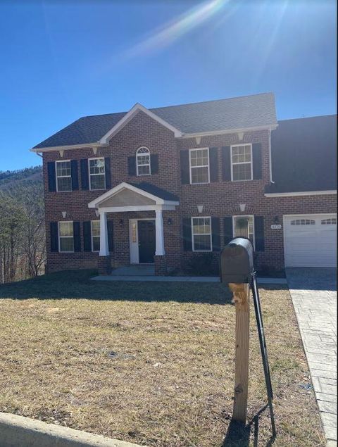 Homes For Rent - 4235 Campbell View Ln<br/> Roanoke, VA 24018