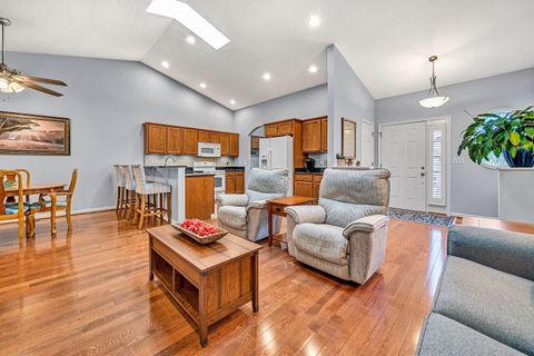 Apartment For Sale - 6651 Stonelyn Cottage Ct<br/> Roanoke, VA 24019