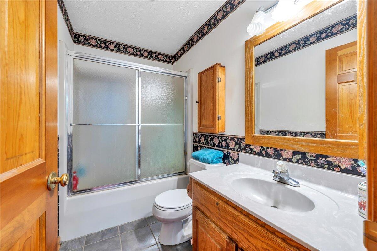 1296 Emerald Valley Way, Huddleston, Virginia image 15