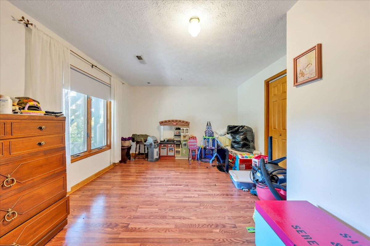 1296 Emerald Valley Way, Huddleston, Virginia image 17