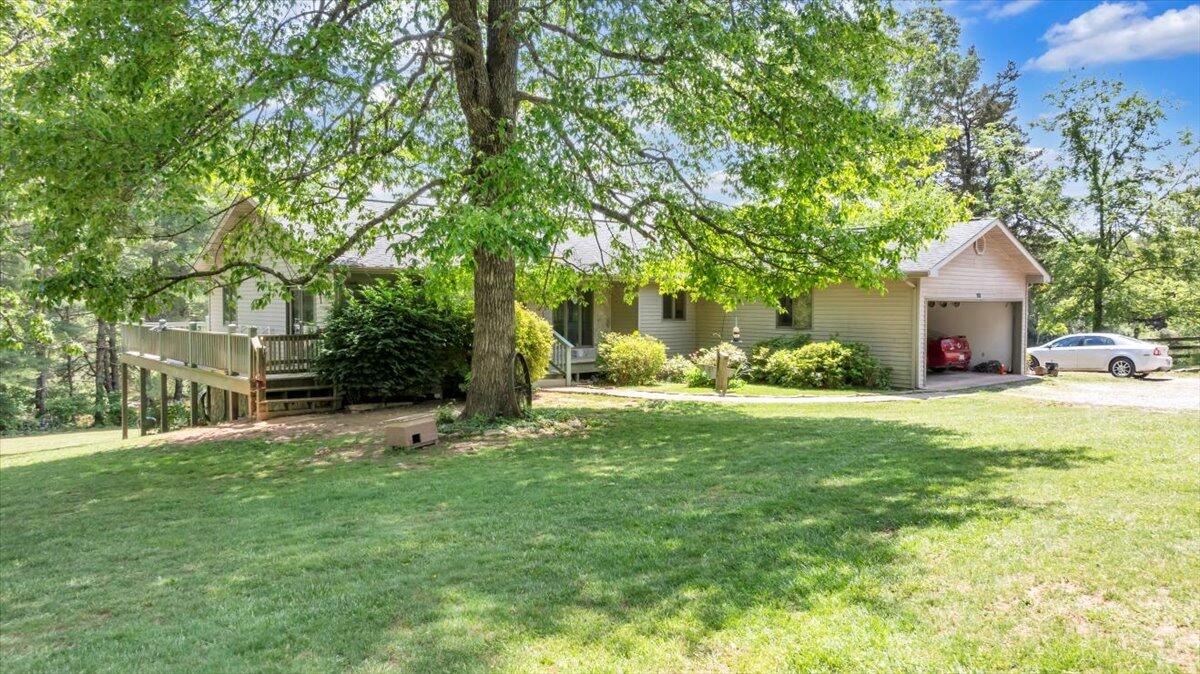 1296 Emerald Valley Way, Huddleston, Virginia image 35