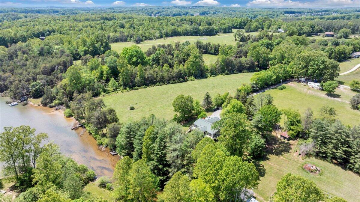 1296 Emerald Valley Way, Huddleston, Virginia image 37