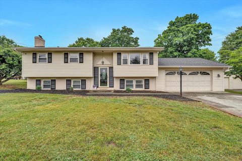 Homes For Sale - 2163 Mill Ln<br/> Salem, VA 24153