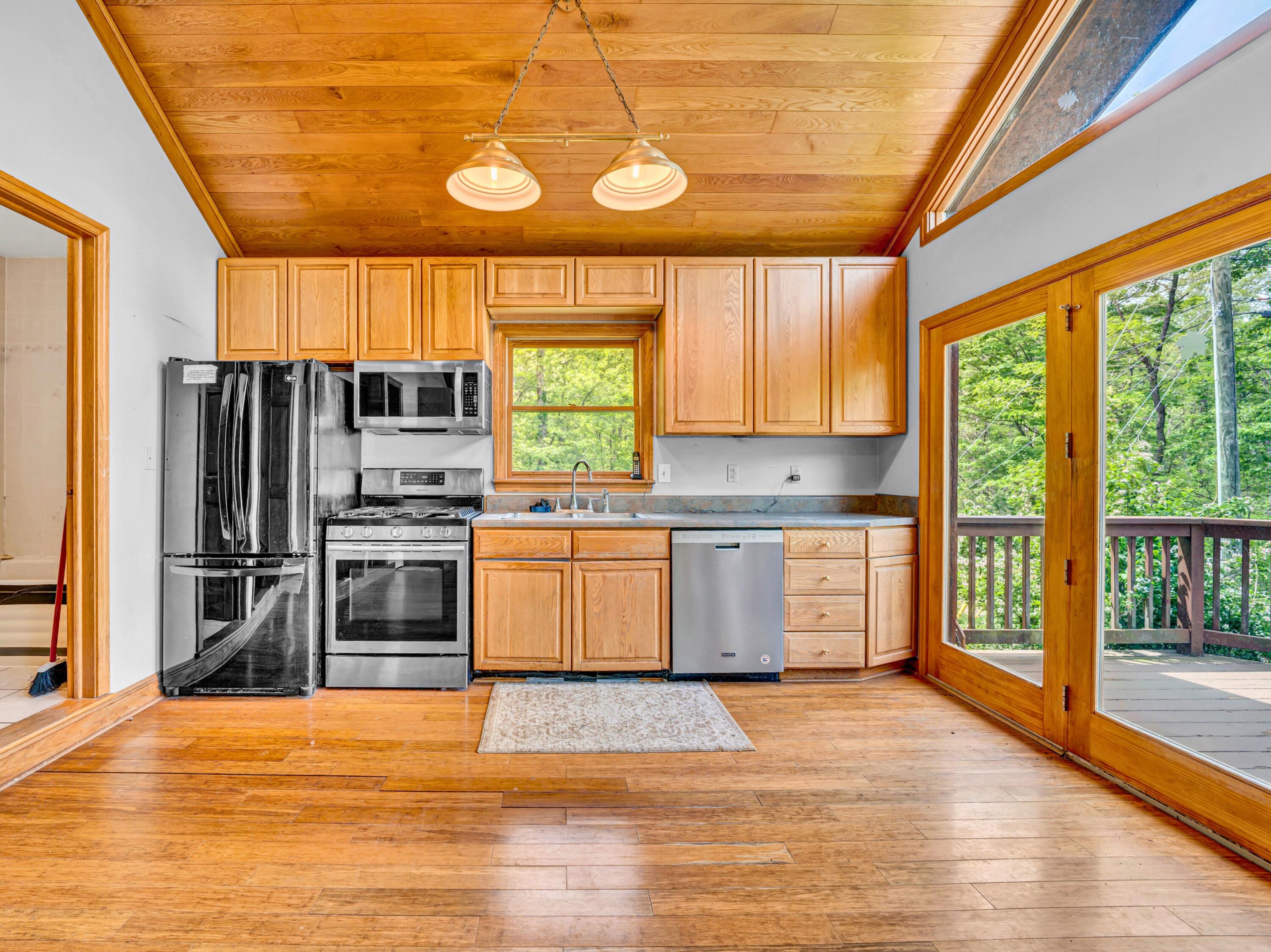 195 Lost Spring Ln, Lexington, Virginia image 38
