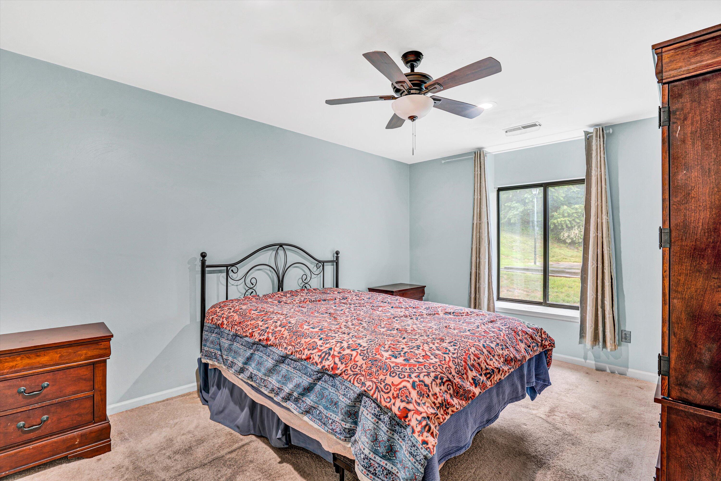 2501 Gatehouse Ln, Salem, Virginia image 15