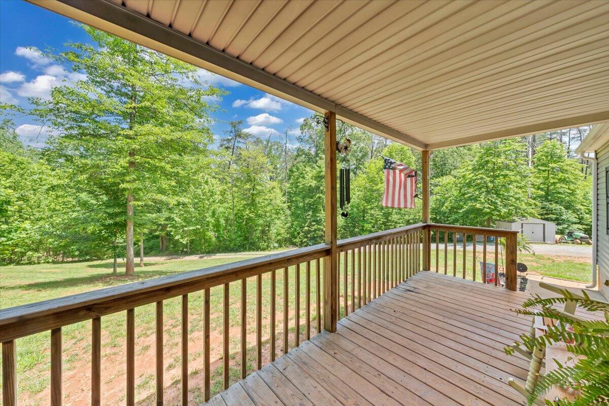 4362 Stewartsville Rd, Moneta, Virginia image 2