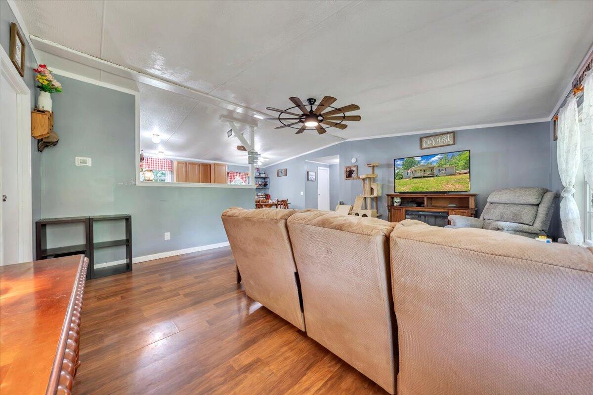 4362 Stewartsville Rd, Moneta, Virginia image 3