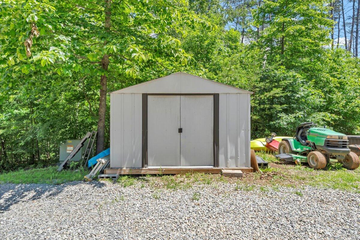 4362 Stewartsville Rd, Moneta, Virginia image 34