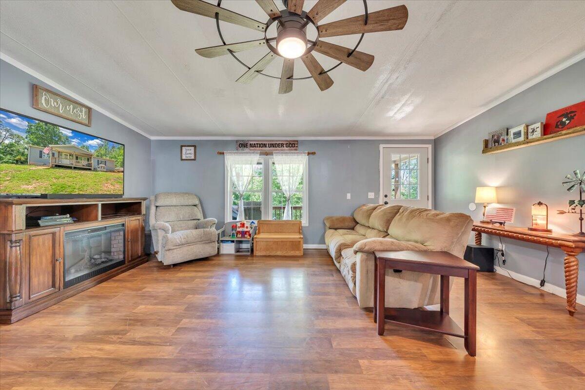 4362 Stewartsville Rd, Moneta, Virginia image 6