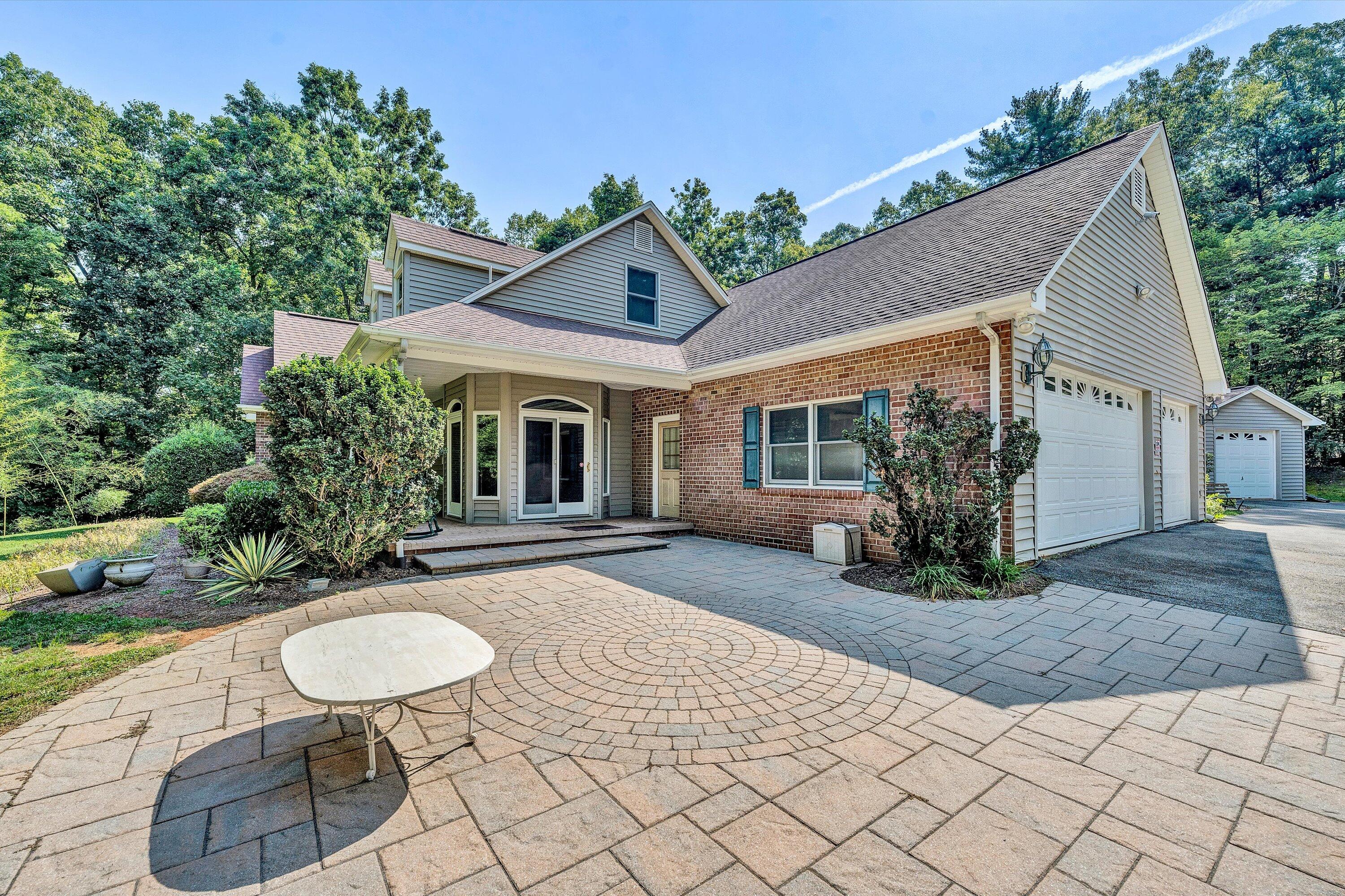 635 Miriam Hill Dr, Rocky Mount, Virginia image 3