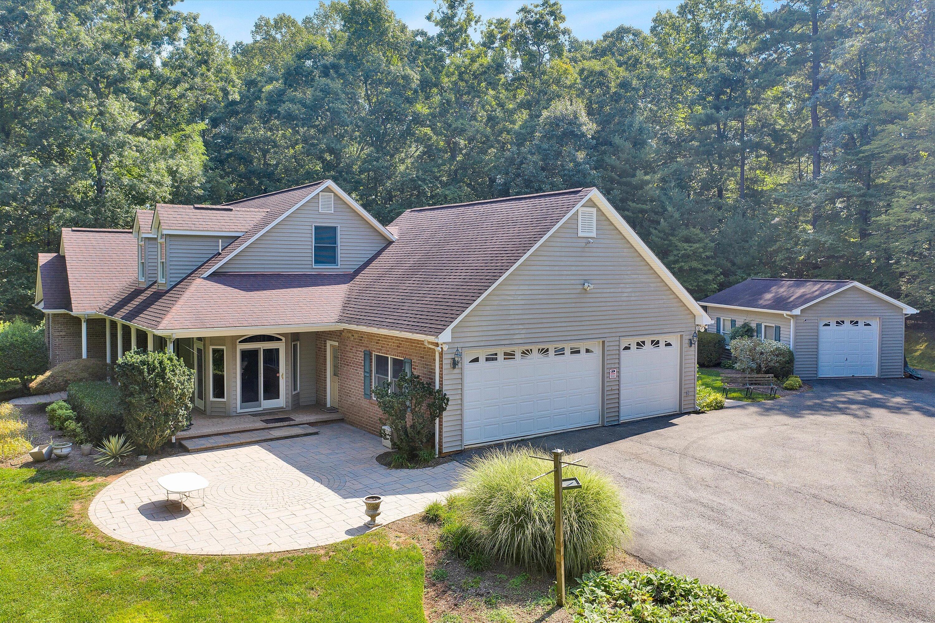 635 Miriam Hill Dr, Rocky Mount, Virginia image 1