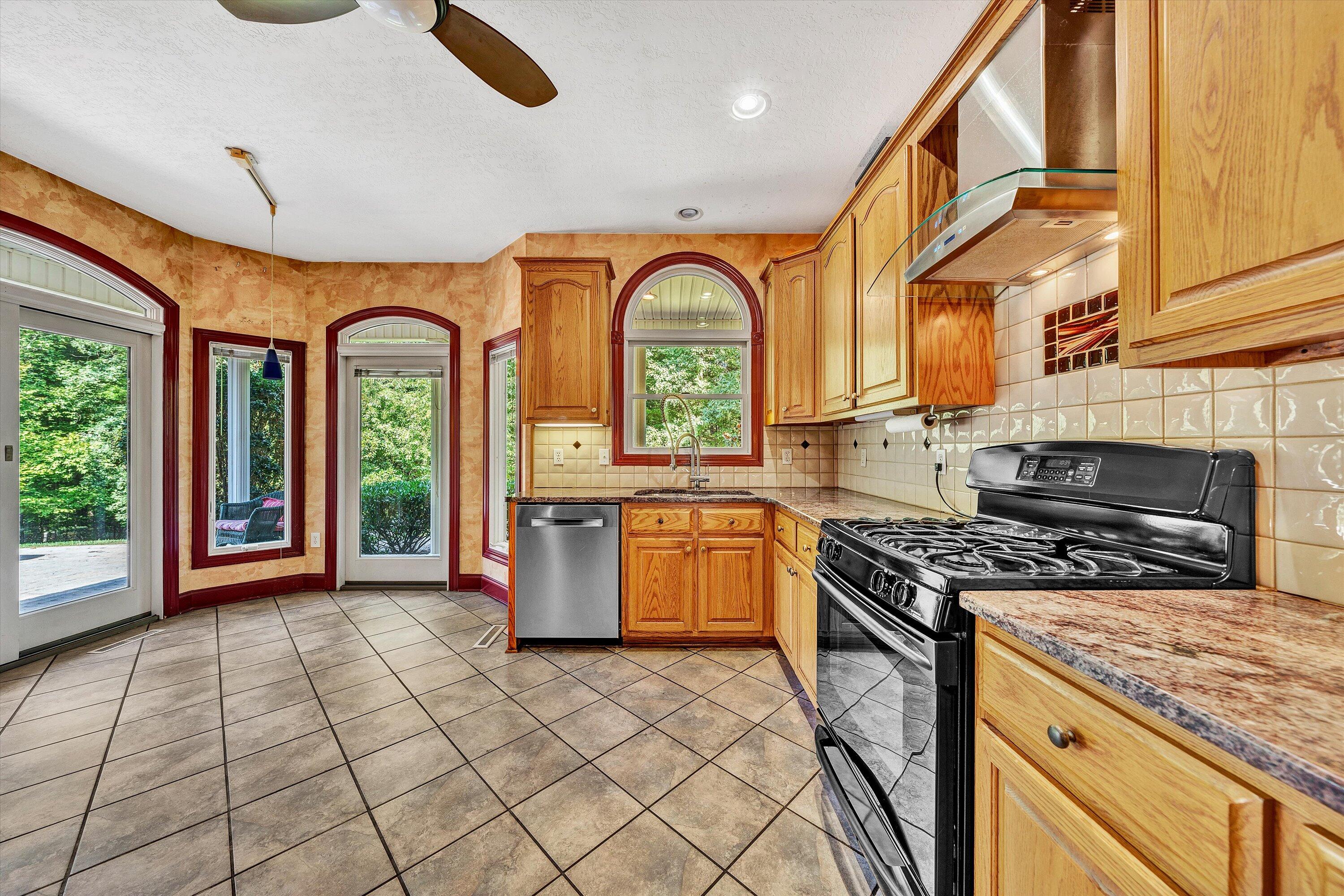635 Miriam Hill Dr, Rocky Mount, Virginia image 13