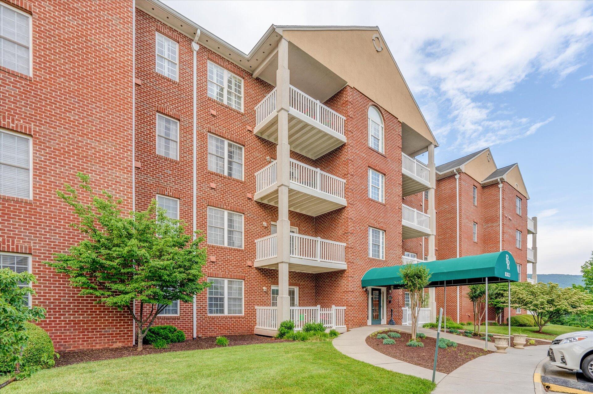 4444 Pheasant Ridge Rd #206, Roanoke, Virginia image 2