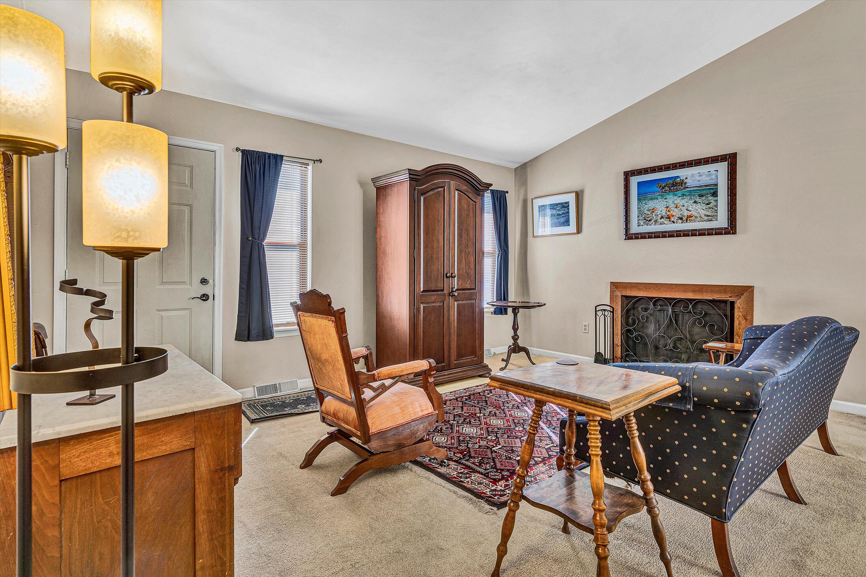2633 Bluefield Blvd, Roanoke, Virginia image 3