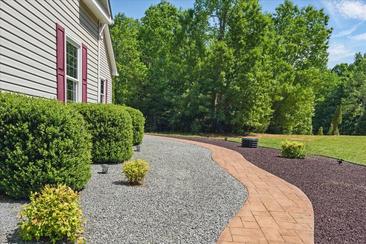 274 Ernest Dr, Wirtz, Virginia image 5