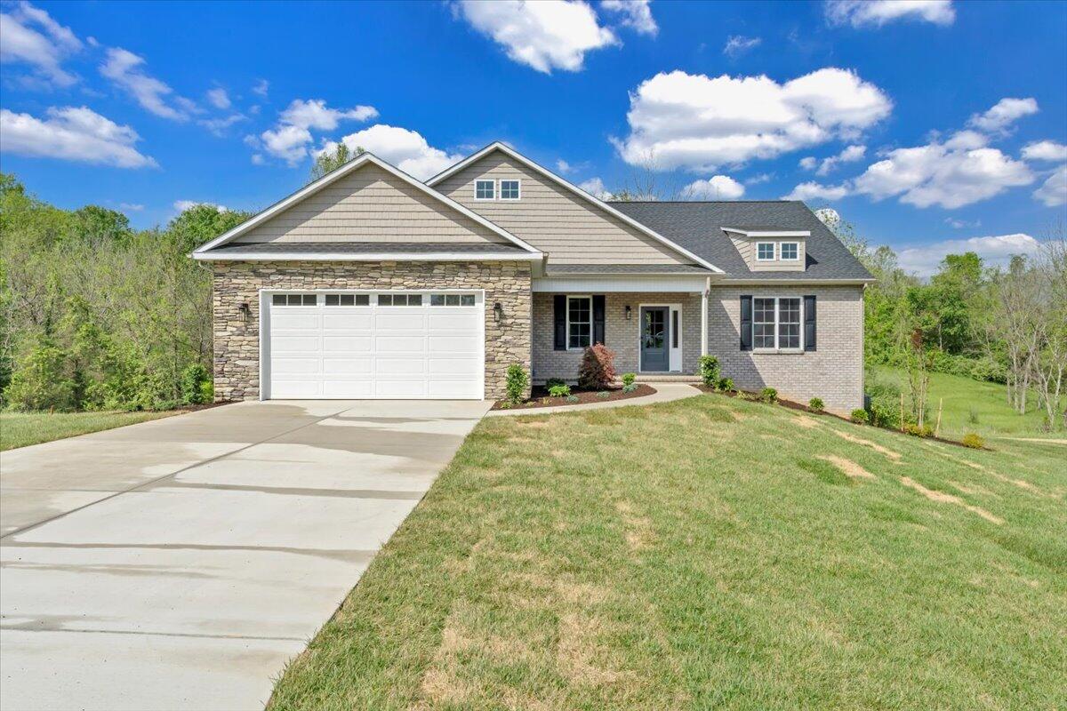 447 Hollymeade Ln, Daleville, Virginia image 1