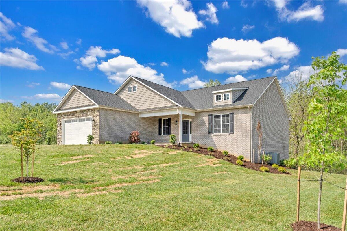 447 Hollymeade Ln, Daleville, Virginia image 2