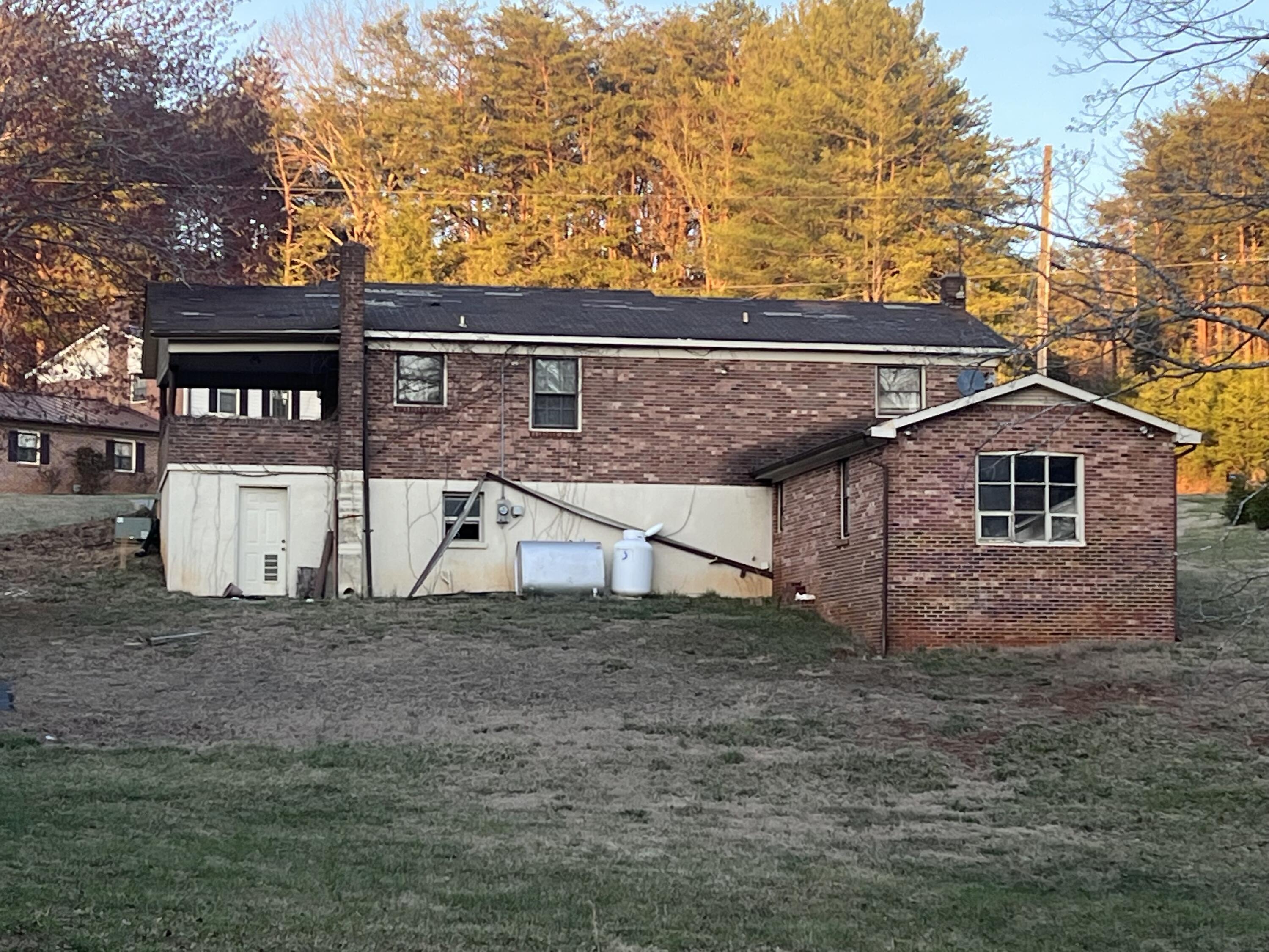 451 Grand Lake Dr, Ridgeway, Virginia image 1