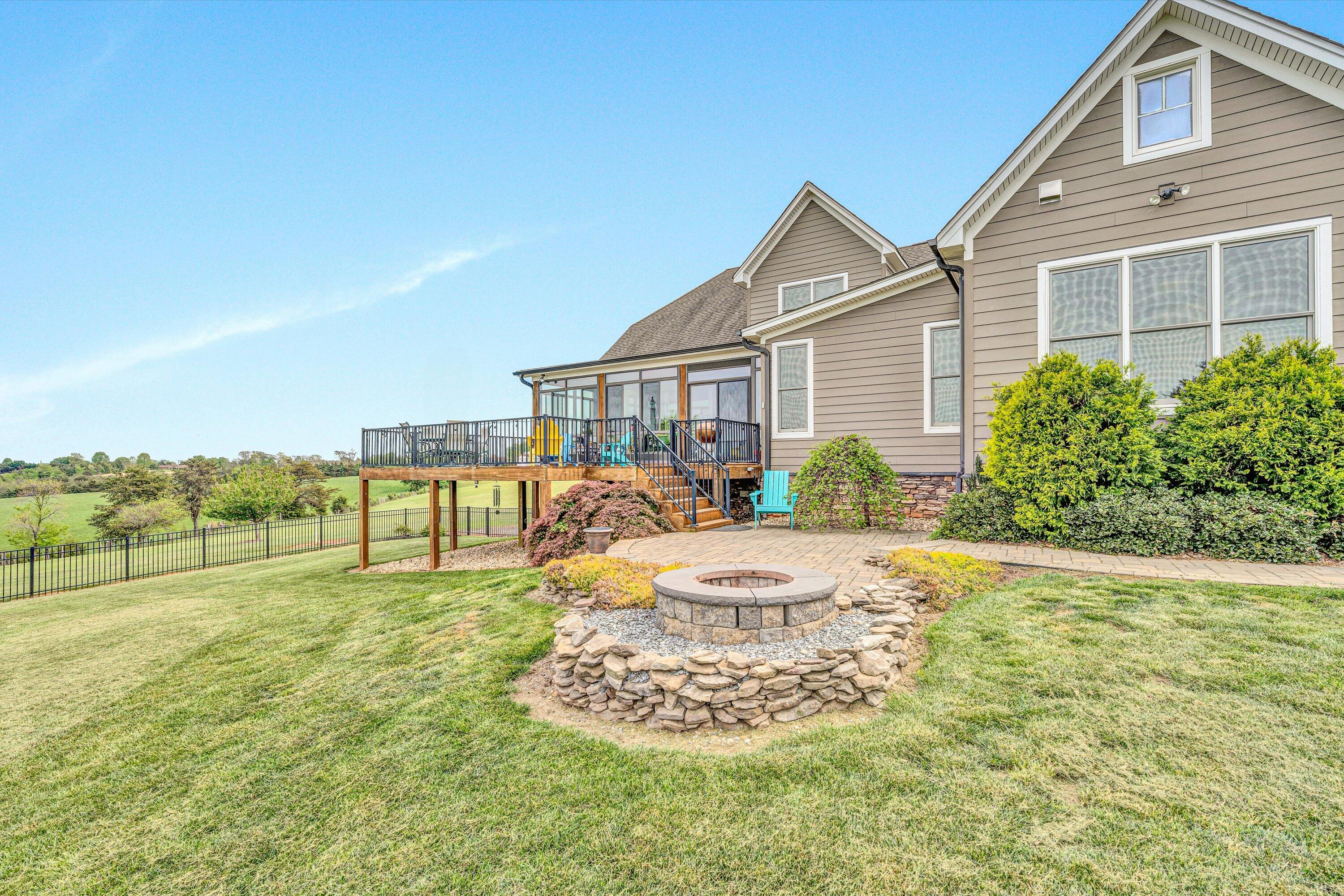 Bedford, Virginia 24523, United States, 5 Bedrooms Bedrooms, ,6 BathroomsBathrooms,Residential,Active,114474