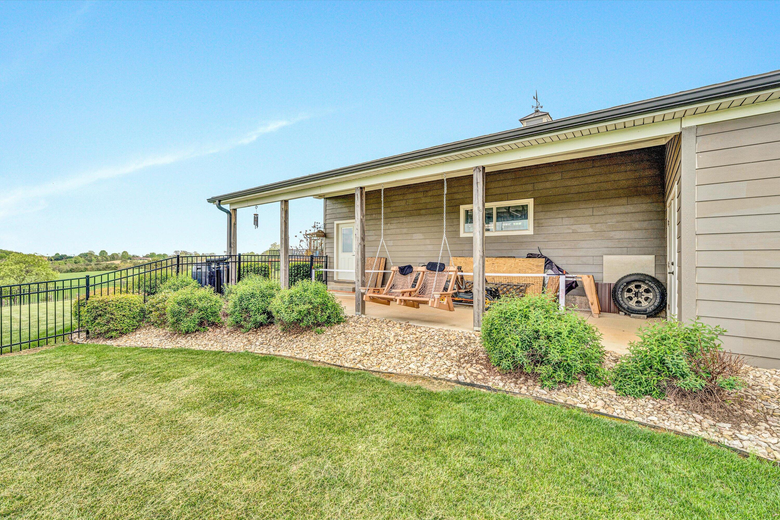 Bedford, Virginia 24523, United States, 5 Bedrooms Bedrooms, ,6 BathroomsBathrooms,Residential,Active,114474