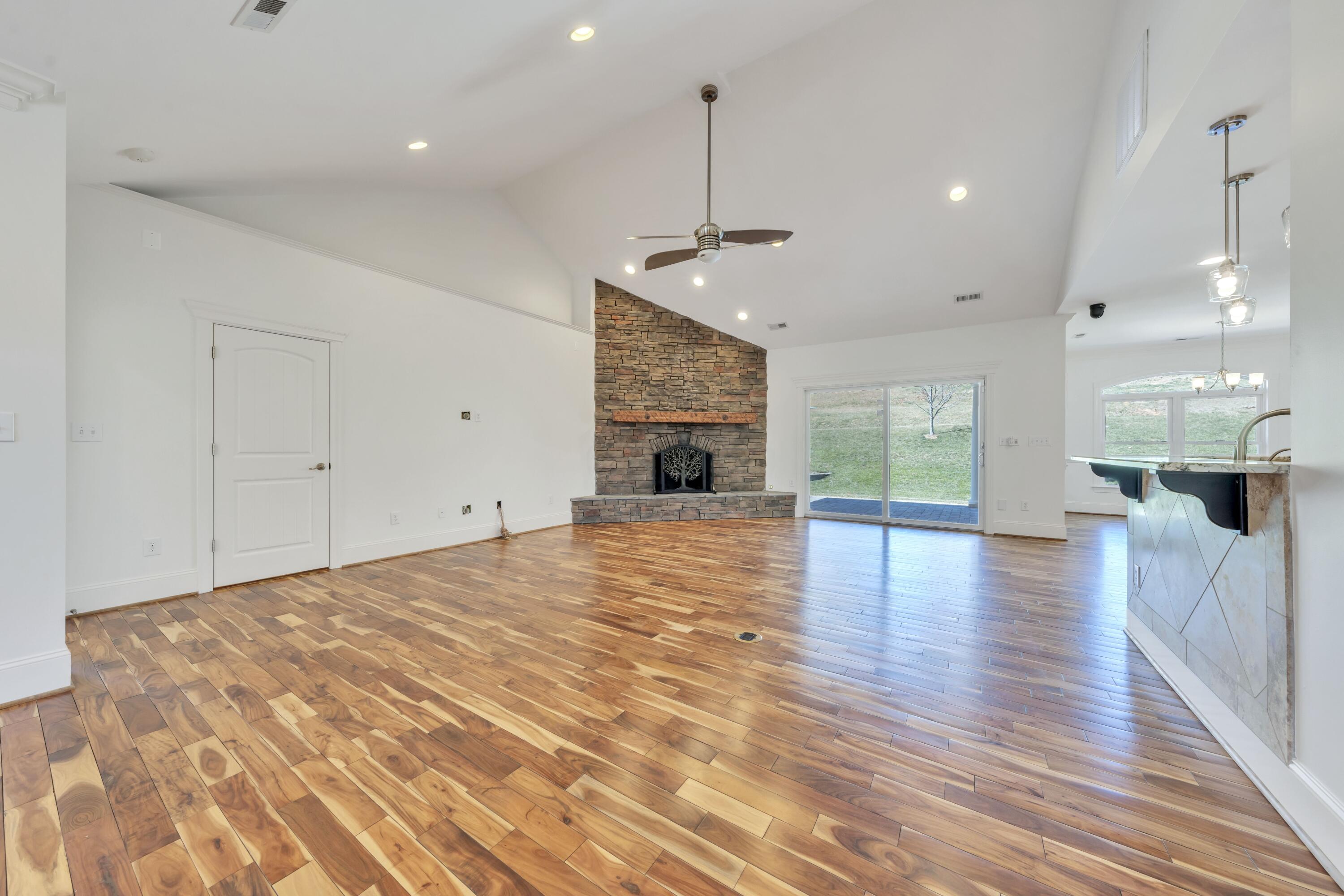 7425 Willow Leaf Cir, Roanoke, Virginia image 13