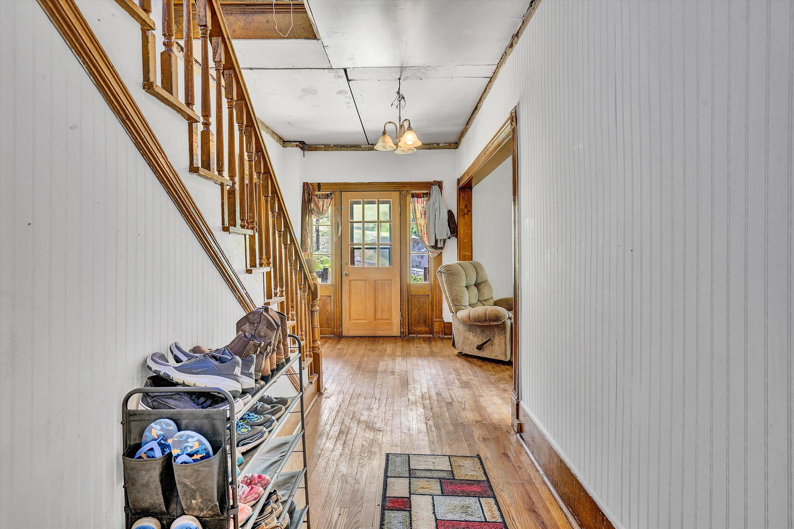 131 Indian Ln, Eagle Rock, Virginia image 4