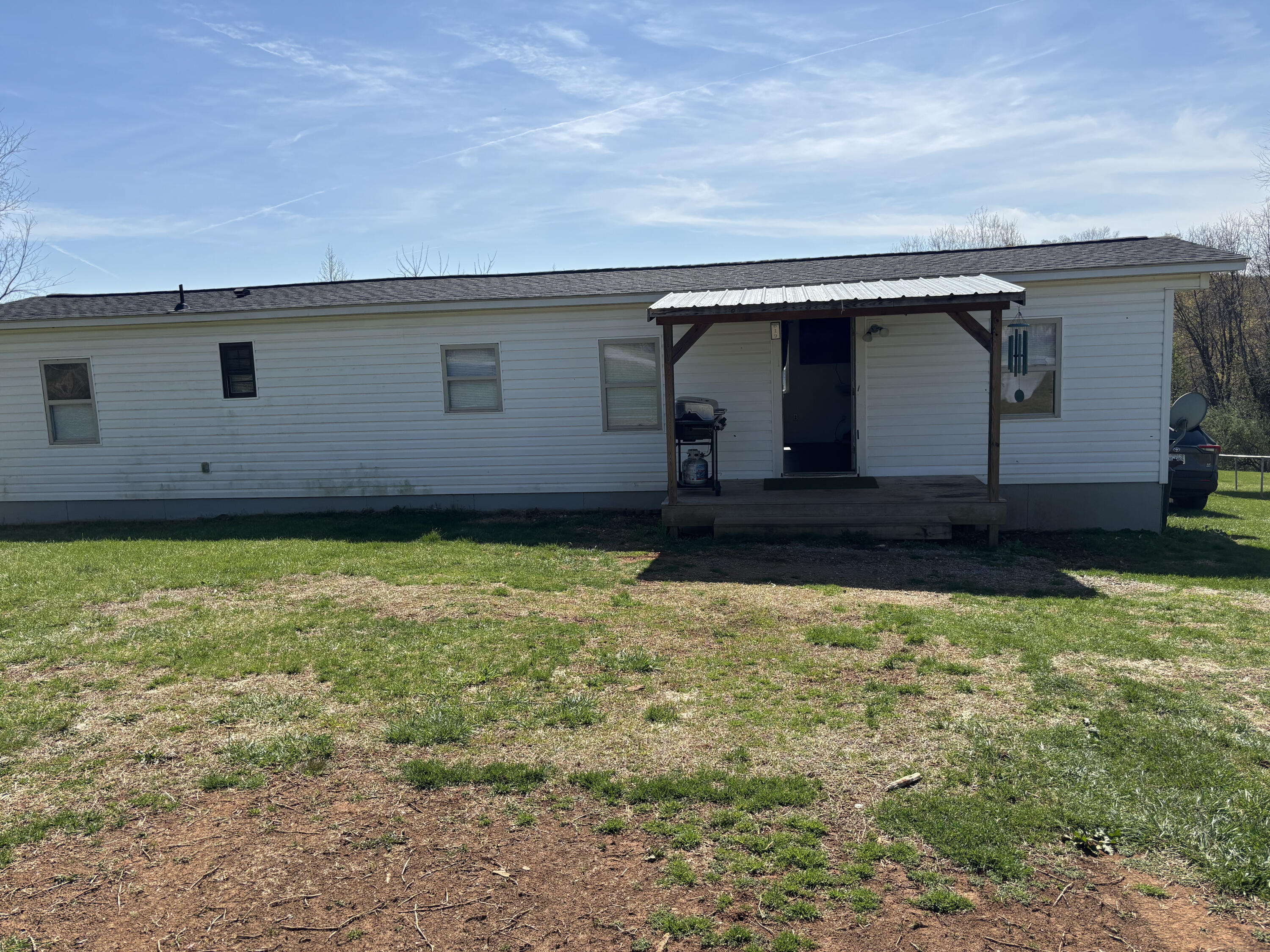 519 Stewart St, Goodview, Virginia image 3