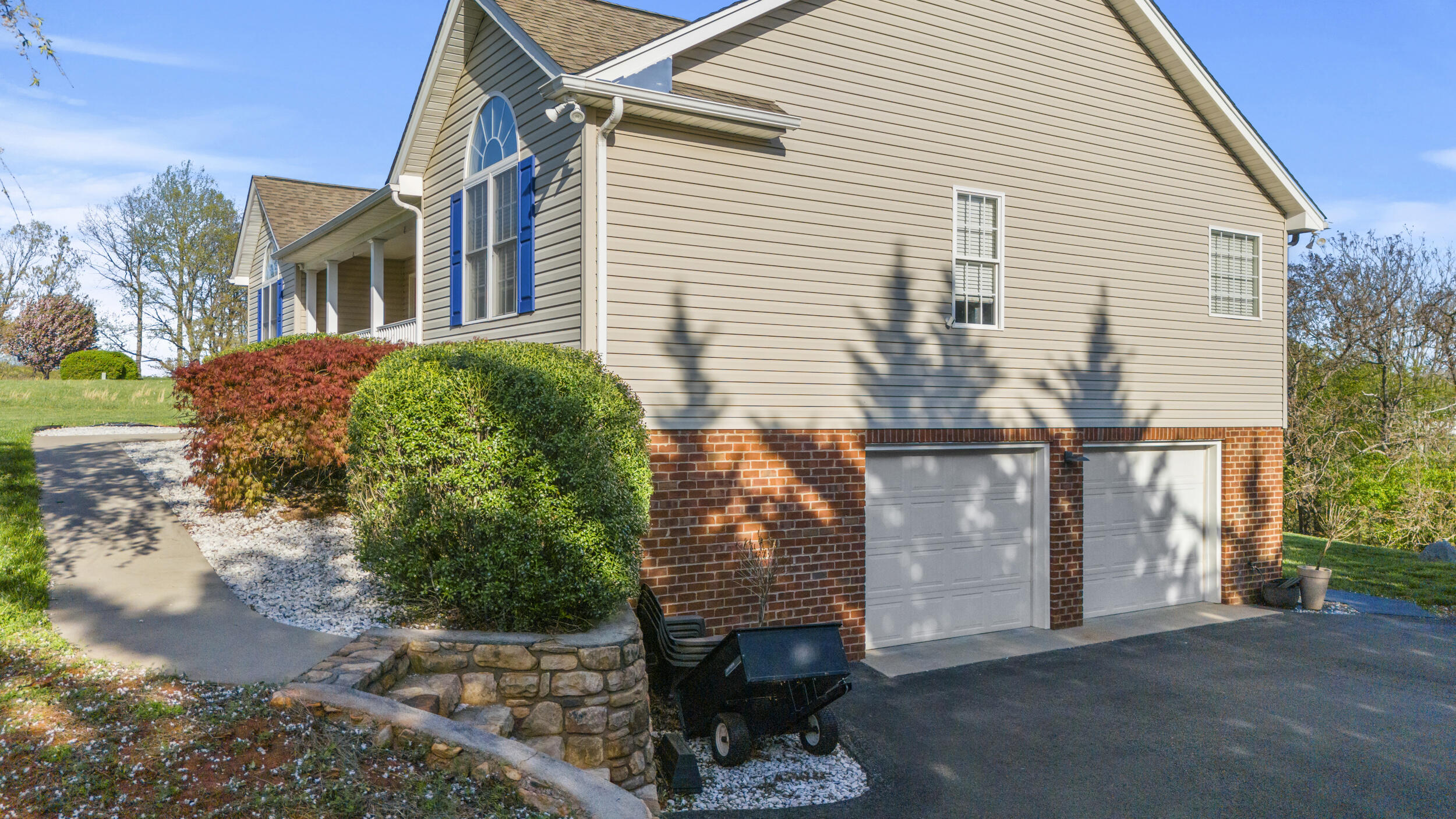 3676 Horseshoe Bend Rd, Goodview, Virginia image 9