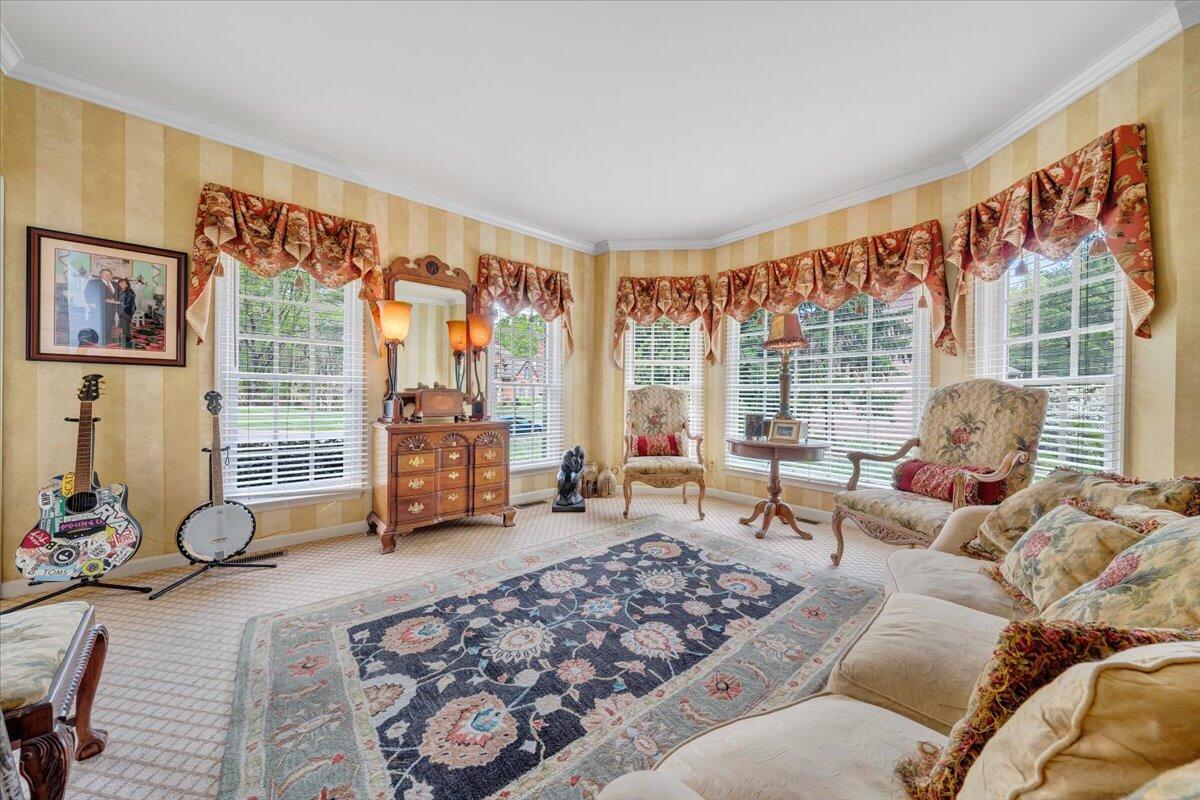 6020 Cavalier Dr, Roanoke, Virginia image 7