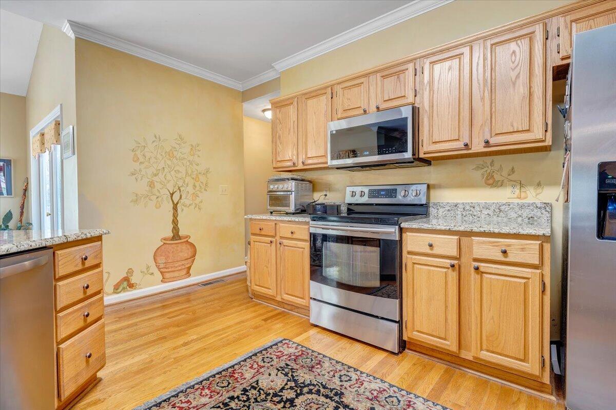 6020 Cavalier Dr, Roanoke, Virginia image 22