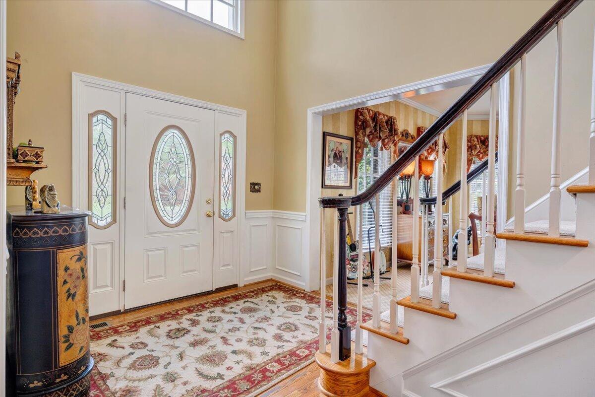 6020 Cavalier Dr, Roanoke, Virginia image 3