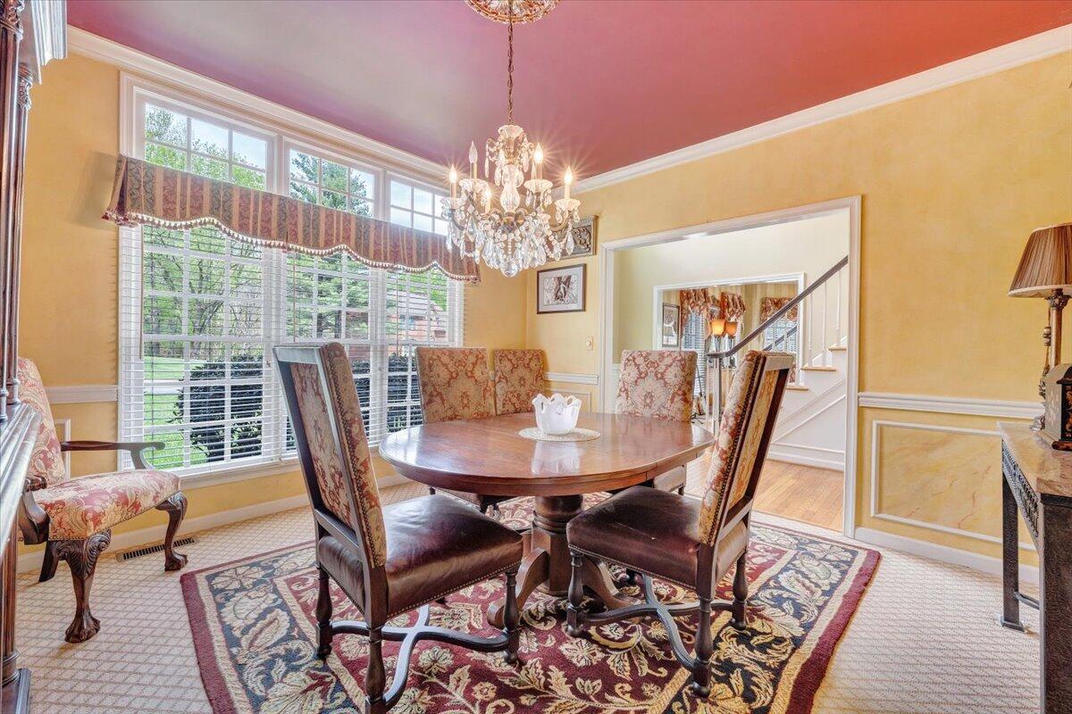 6020 Cavalier Dr, Roanoke, Virginia image 12