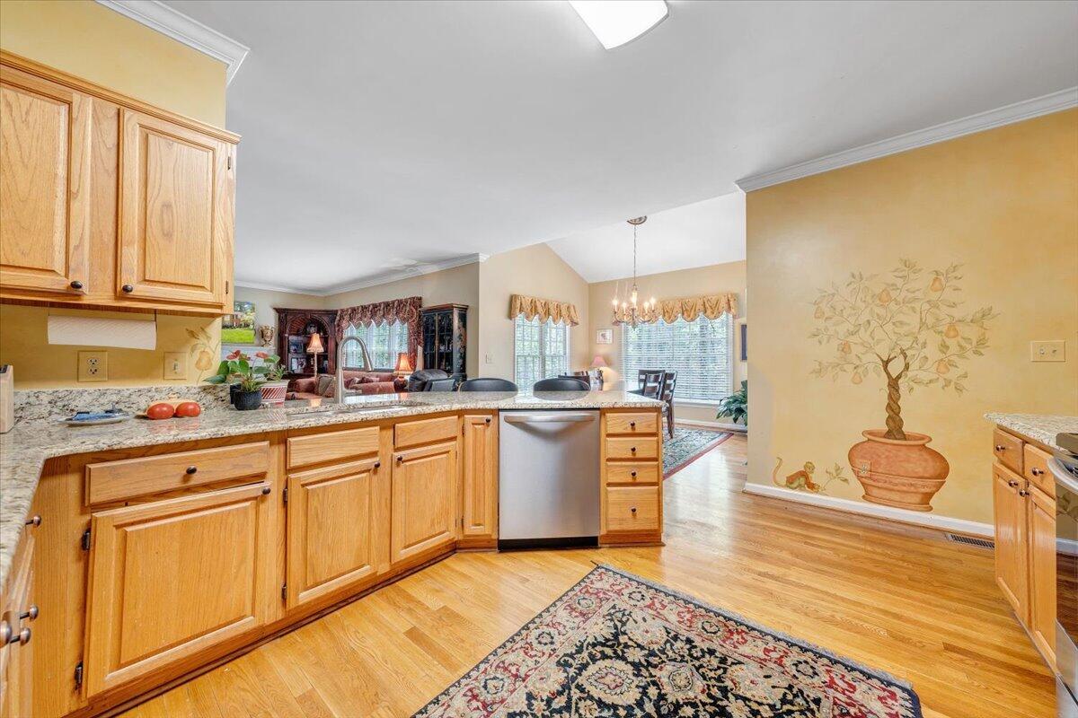6020 Cavalier Dr, Roanoke, Virginia image 20