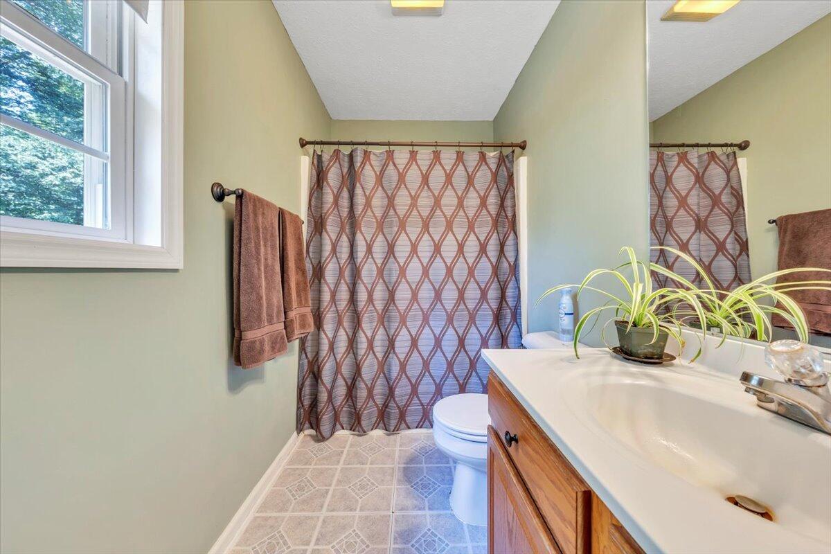 595 Iron Ridge Rd, Rocky Mount, Ohio image 27